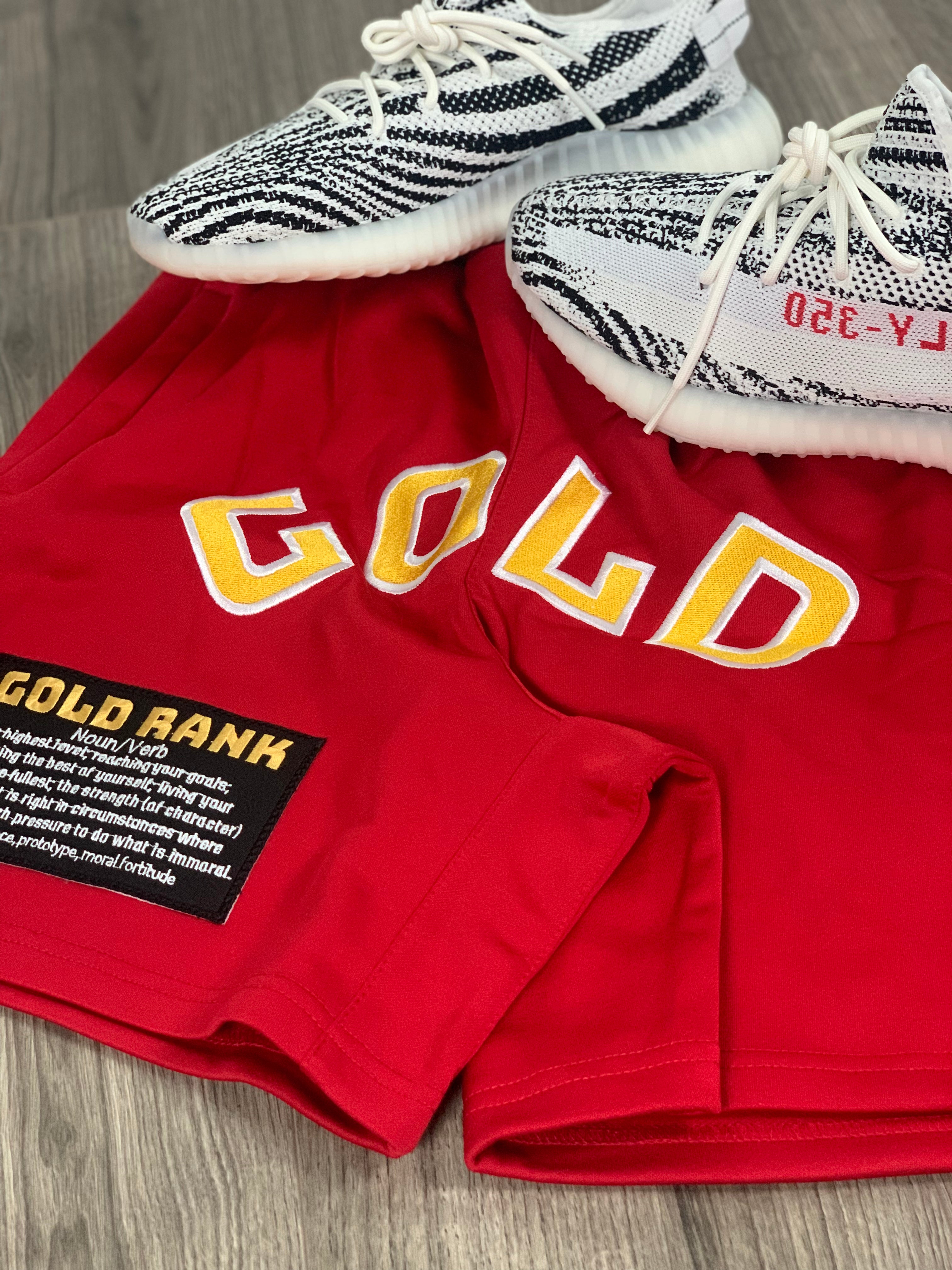 BIG GOLD - Jogger Shorts - Crimson