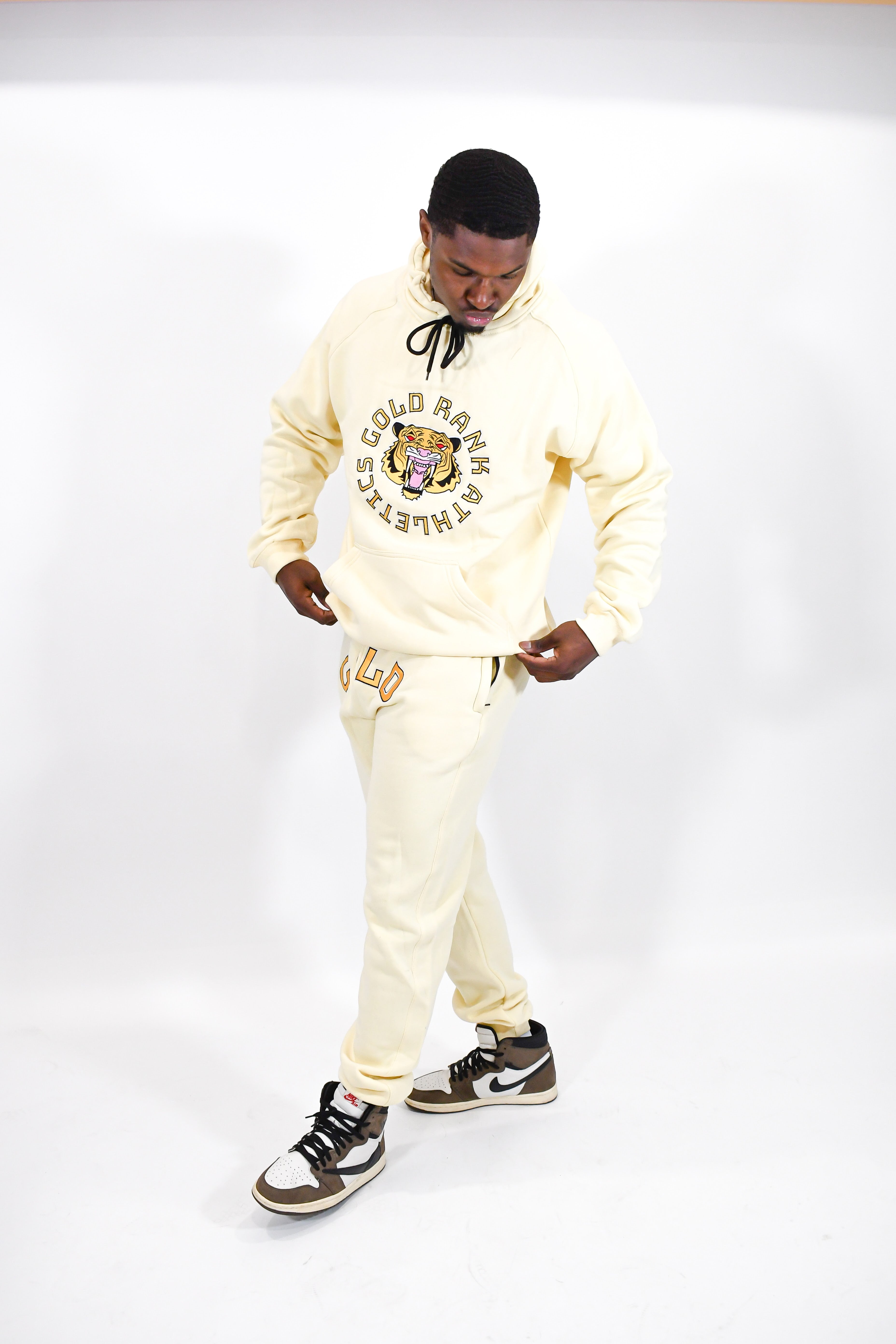 LEISURE Jogging Suit Cream GOLD RANK ATHLETICS